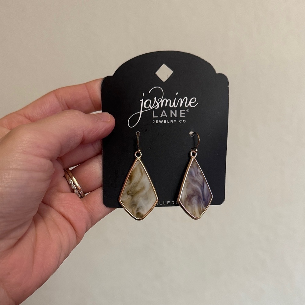 Jasmine Lane Jewelry Co Reversible Tear Drop Tortoise Earrings Dangle - Picture 2 of 3